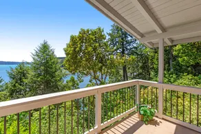 Gorgeous 2BR Soundview - Balcony - Washer Dryer - Image 2