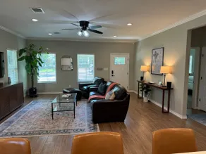 Backyard & Full Kitchen | No Checkout Instructions - Image 3