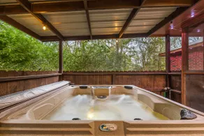 Brazos River Retreat: Fishing, Hot Tub, Sleeps 9 - Image 4