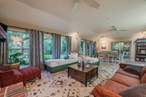 Brazos River Retreat: Fishing, Hot Tub, Sleeps 9 - Image 2