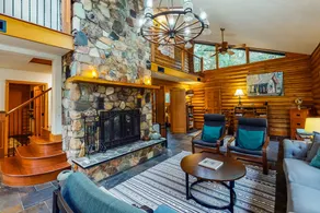 Spacious riverfront lodge with beach access, priva - Image 5