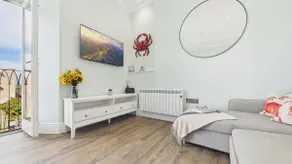 No 6 Croft House - 1 Bedroom Apartment - Tenby - Image 2