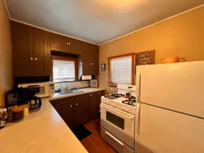 Cozy Bear Cabin #6 - Image 4