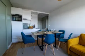 Renovated 2-Bed Apartment 2 min from Lyon - Image 3