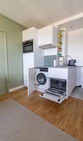 Renovated 2-Bed Apartment 2 min from Lyon - Image 4
