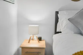 Old Trafford Comfy Stay with Patio & Free Parking - Image 2