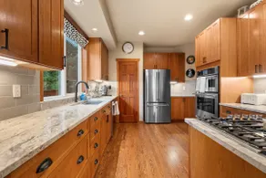 Poppyrosa Estate Mountain views m/s Seattle/ Belle - Image 4