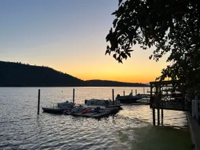 The Lazy Lake House - Image 2