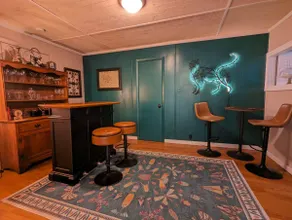 Black Cat Cabin - Image 5