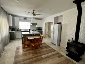 Peachy Chalet - Image 5
