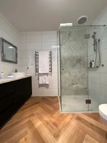 Stunning Townhouse - 10 min to CBD - Image 5