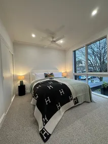 Stunning Townhouse - 10 min to CBD - Image 4