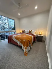 Stunning Townhouse - 10 min to CBD - Image 3