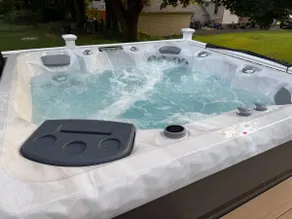 Cozy 2BR Guesthouse • Hot Tub • Near Philly - Image 2