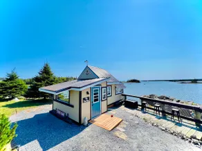 The Boathouse - “Oceanfront” (Kayaks & Firepit) - Image 2