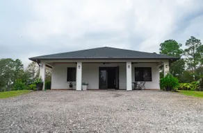 -Brand New Home- built for relaxation! - Image 5