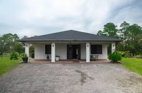-Brand New Home- built for relaxation! - Image 3