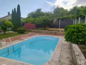 Private pool and garden. - Image 2