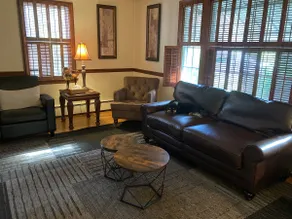 The Eagle’s Nest (3br Apt) - Image 4