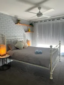 The Flat on Goulburn - Image 5