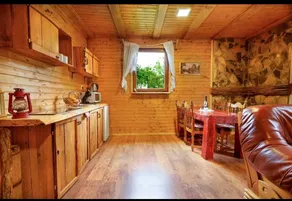 Wooden house Plitvice lakes - Image 3