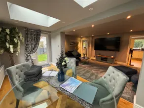 The Bainden, with Private Hot Tub All Year Round - Image 2