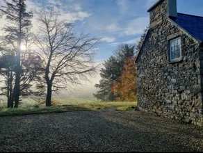 Sadie’s Rose Cottage - Image 3