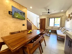 Villa with pool 50 meters from the sea - Image 3
