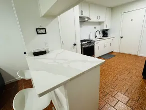 Cozy Quiet Houston Duplex 2 bedrooms - Image 2