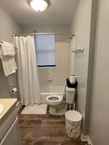Condo minutes from Downtown - Image 2