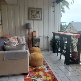 Kona Rose's Hideaway in Kona Plaza #318 at the center of Kailua-Kona Town - Image 3