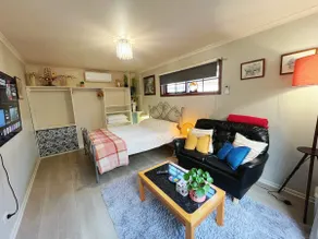 Sunshine Garden Apartment · Massage Chair, Close to Beach & City Center - Image 2