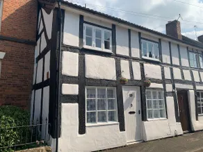 17th Century Town Cottage in Wem - Image 2
