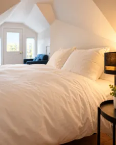 Studio 8~ Modern Loft w/ private balcony - Image 2