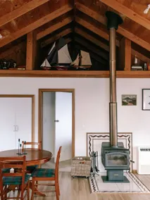 Sunken Sea Shack - waterfront getaway - Image 5