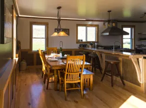 Secluded 3BDR house great for group gatherings - Image 3
