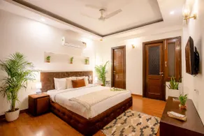 Ultra Luxury 3BHK Service Apartment, South Ex 2 - Image 2