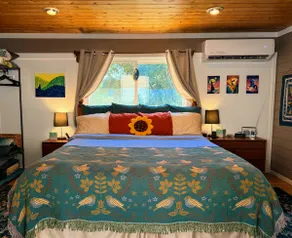 Sunsets & Stargazing | Private & Artsy | Hot Tub! - Image 2