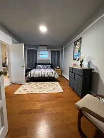 Beautiful and cozy 2 bdrm apt. in Journal Square - Image 2