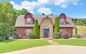 Country Farm Estate, 18 Acres! Tiny Weddings! - Image 2