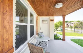 Sleeps 16 Near Downtown - Image 2