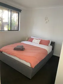 Central Cronulla Apartment Nestled In The Treetops - Image 5