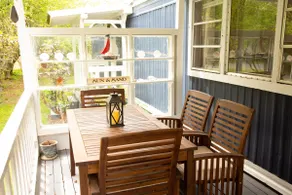 Nana’s Beach Bungalow - Image 3