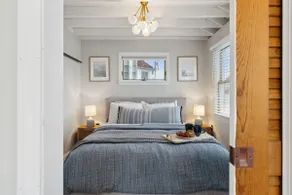 Oceanfront Cottage on Long Sands Beach - Sleeps 4 - Image 5