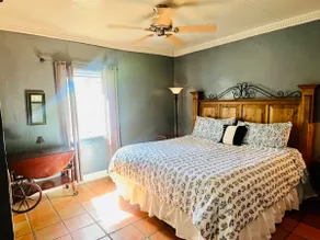 Dunbar Spring Vintage Retreat w/ private spa/pool - Image 5