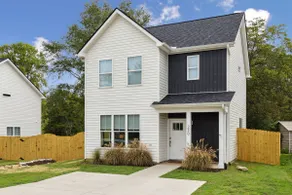 Sleek 3BR Pet-Friendly Oasis, Close to City - Image 2