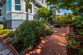 Jungalo Guest Suite - New with MCM accents - Image 3