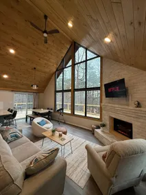 Toasted Marshmallow Chalet | Hot Tub & Fire Pit - Image 5