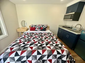 Private studio 2736-D - Image 3