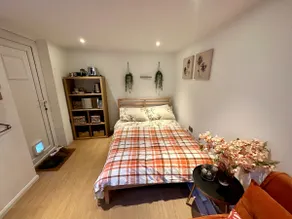 Studio garage conversion - Image 2